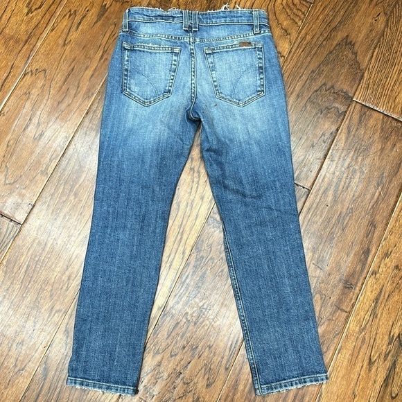 Joes Boyfriend Slim Crop distressed jeans - Picture 6 of 8